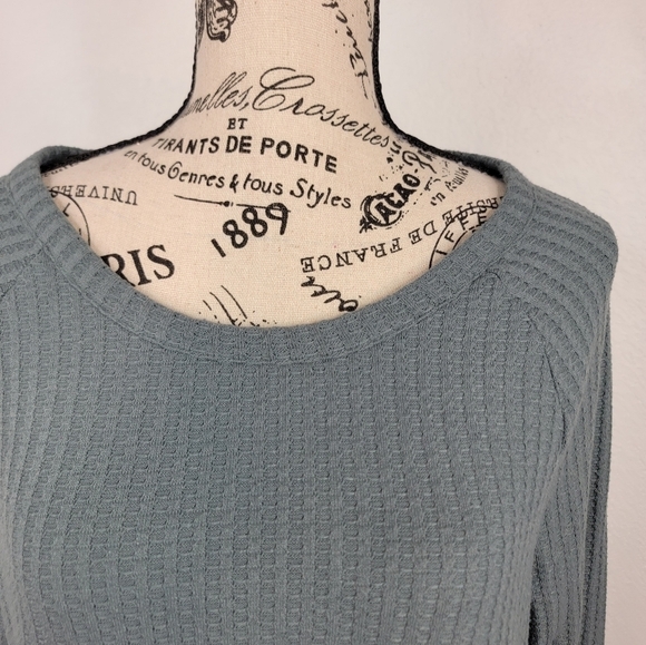 Chaser Sz L Waffle Knit Thermal Top Green Long Sleeve Button Cuffs - Picture 2 of 10